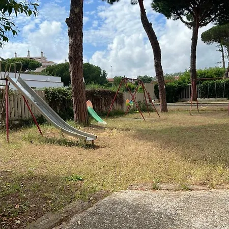 Lägenhet La Casetta Di Chloe Con Piscina