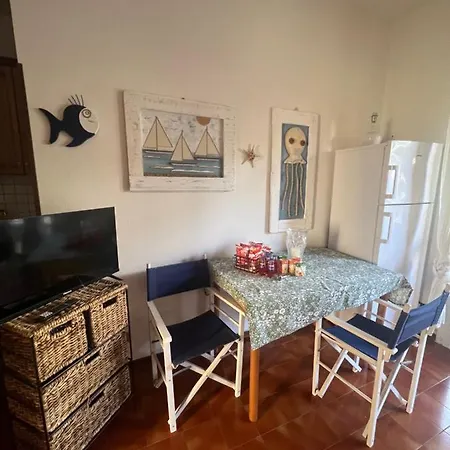 Lägenhet La Casetta Di Chloe Con Piscina *