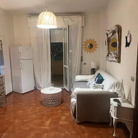 La Casetta Di Chloe Con Piscina Lägenhet Santa Marinella