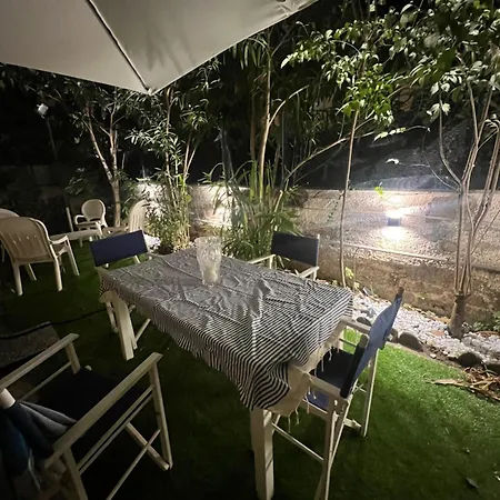 La Casetta Di Chloe Con Piscina Lägenhet Santa Marinella